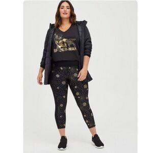 Torrid Marvel Spiderman crop performance core active leggings NWT 00 M/L Spiders